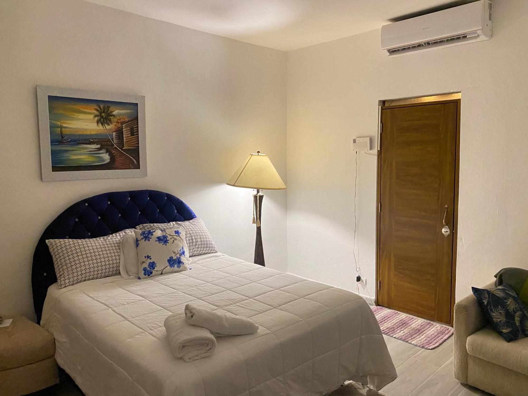Only Room By Merengue House, 8 Minutos Airport Monte Adentro  Kültér fotó